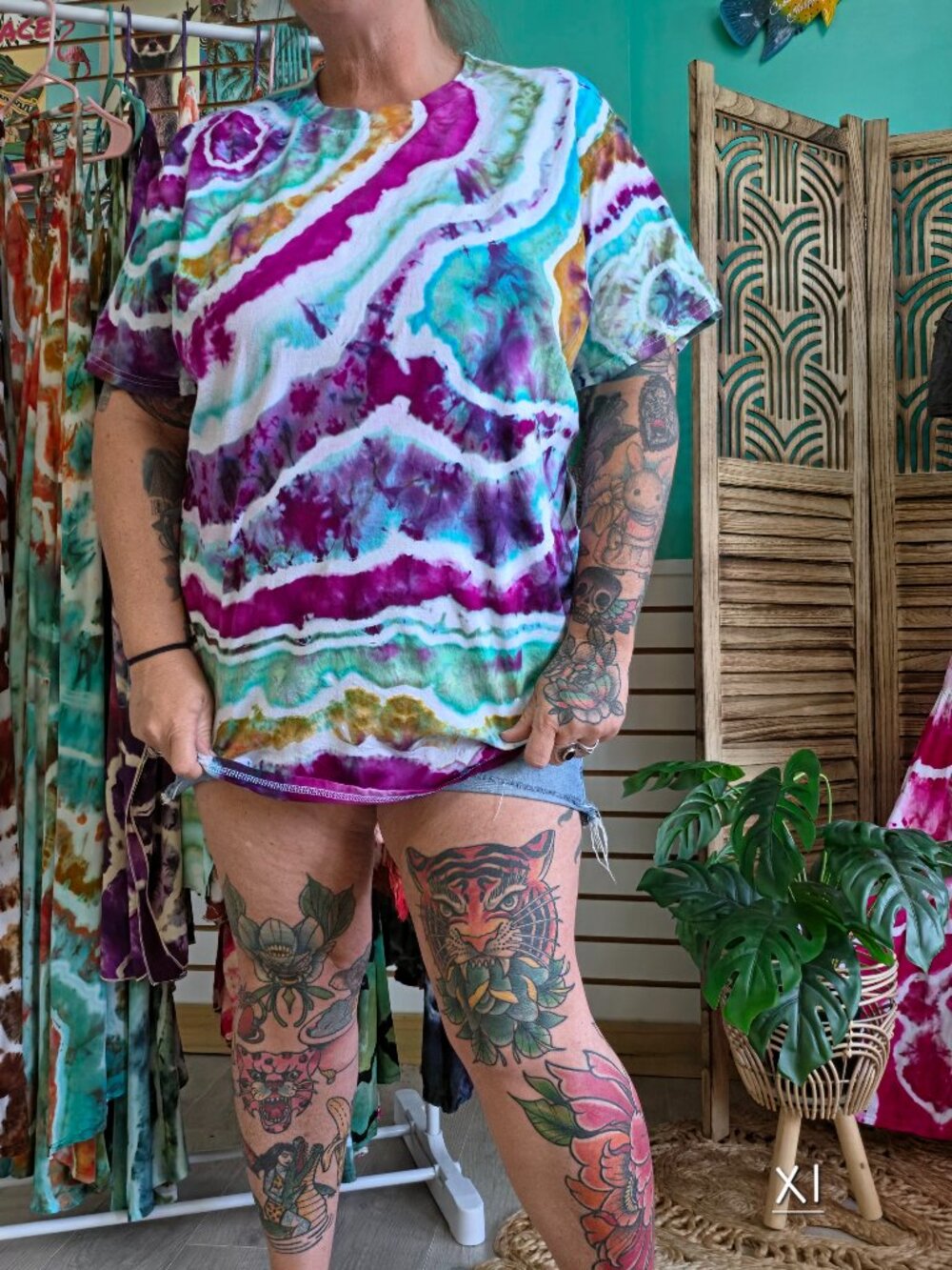 Hand-dyed geode tie-dye tee_XL